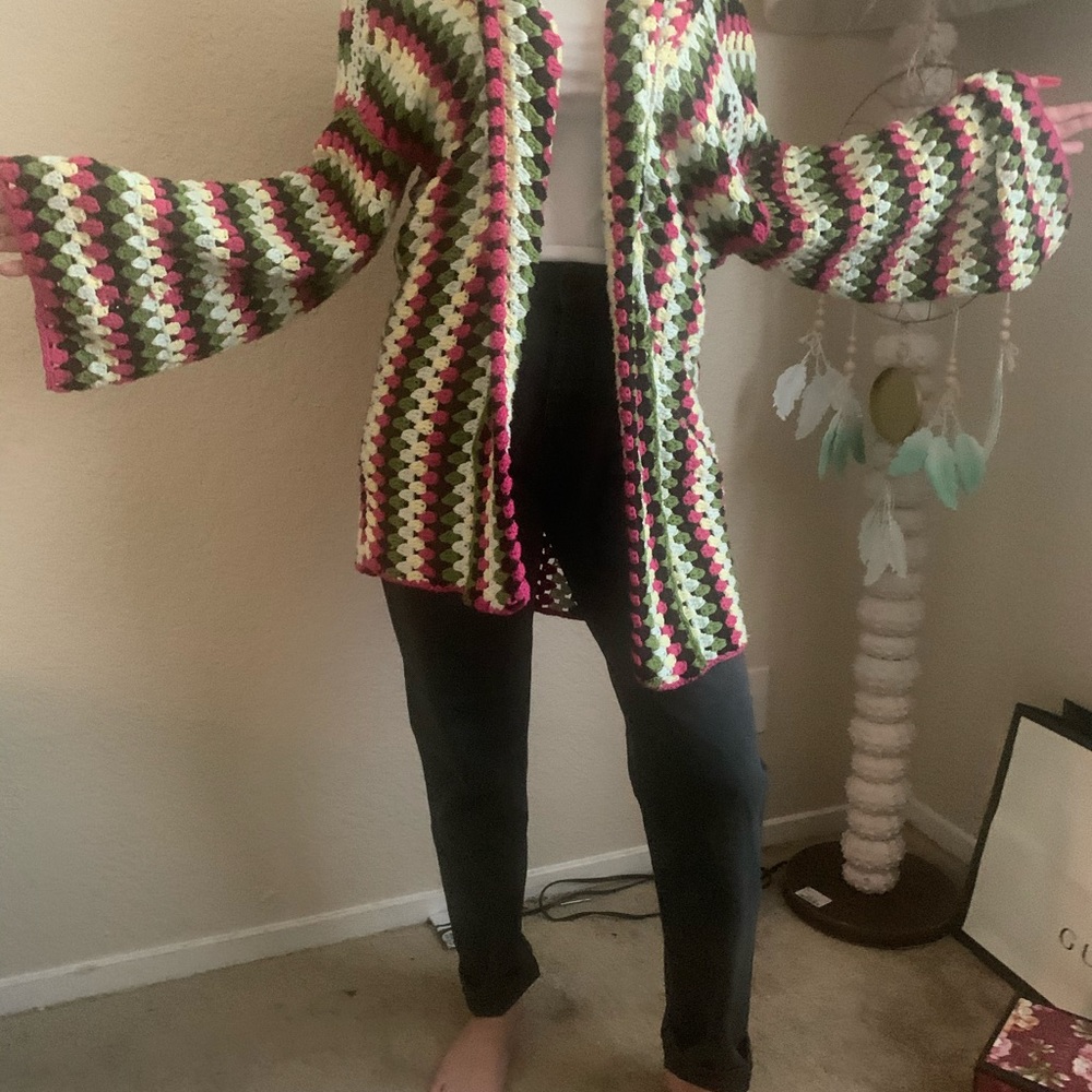 Cardigan - Picture 3 of 8